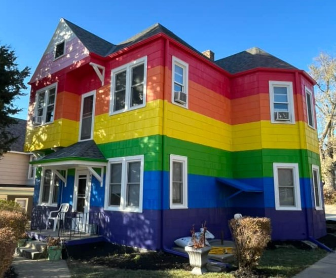 een regenboog-huis