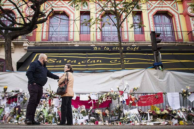 Herdenking slachtoffers Bataclan Parijs