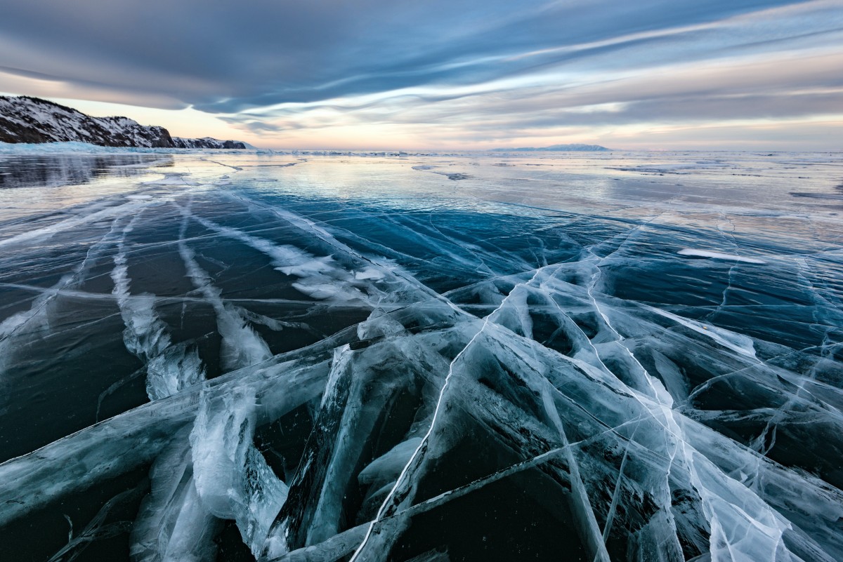 een meer van ijs in Rusland